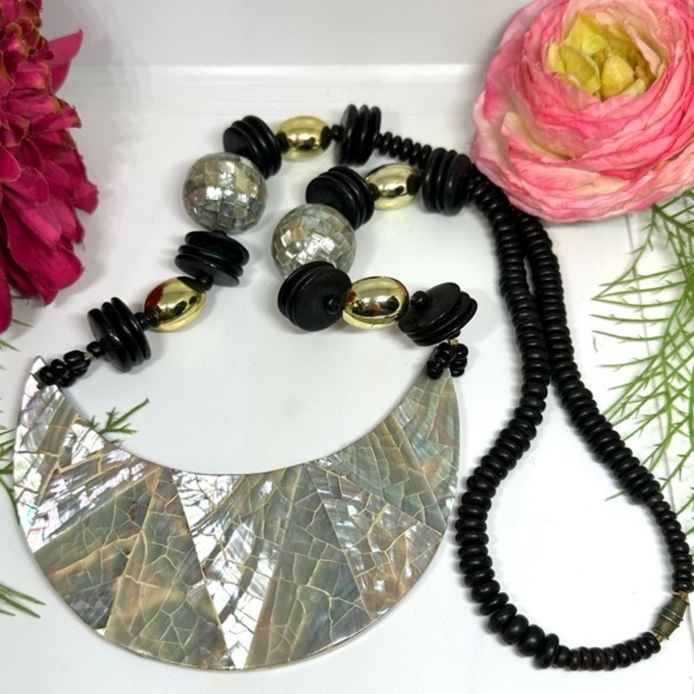 VINTAGE⚜️Mother Of Pearl Mosaic Beaded Necklace